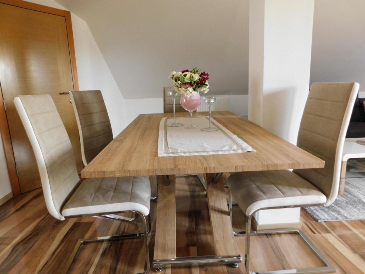 Apartman Lara Otočac Exteriér fotografie