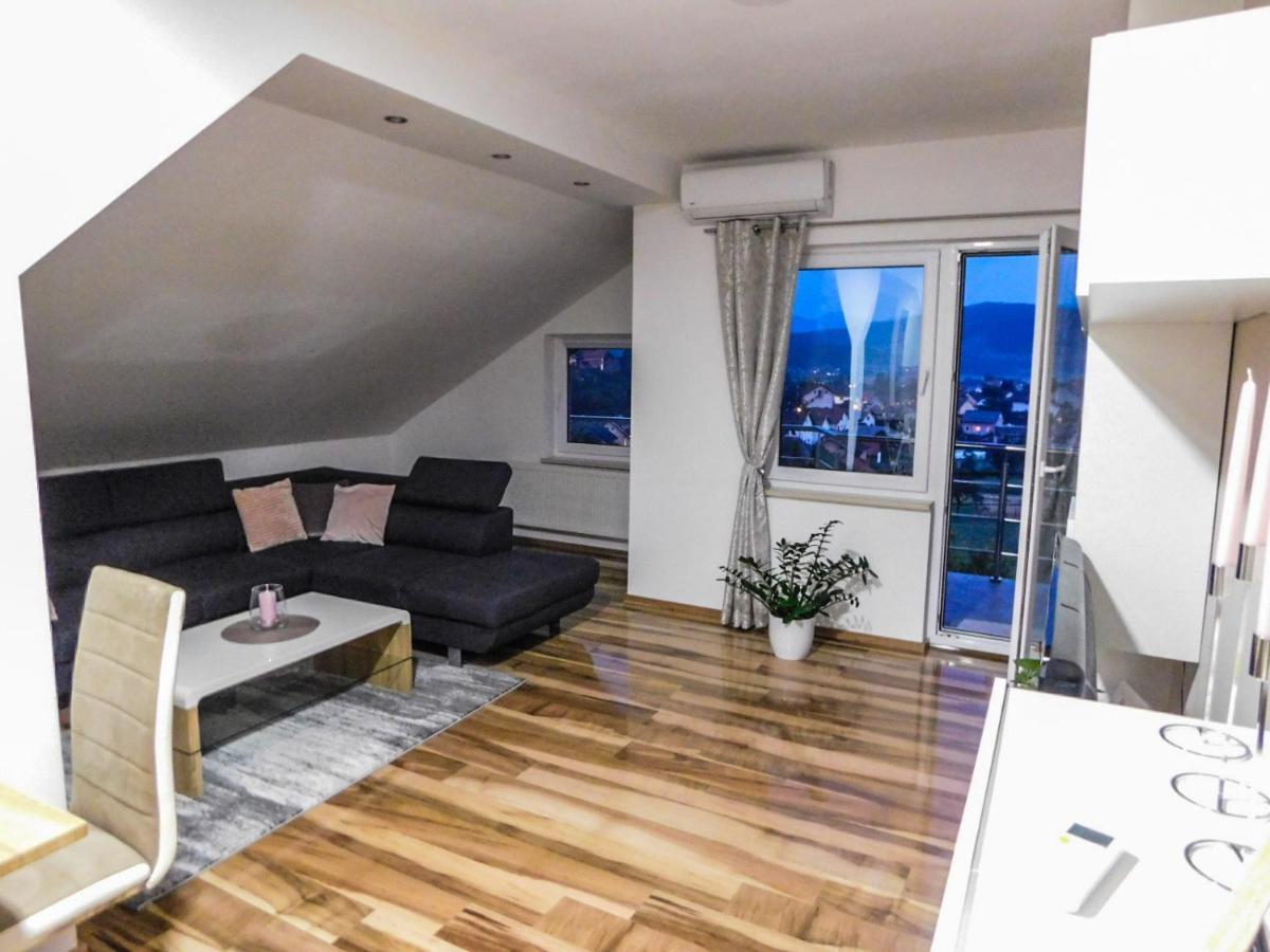 Apartman Lara Otočac Exteriér fotografie