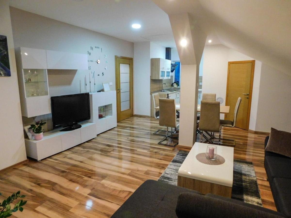 Apartman Lara Otočac Exteriér fotografie