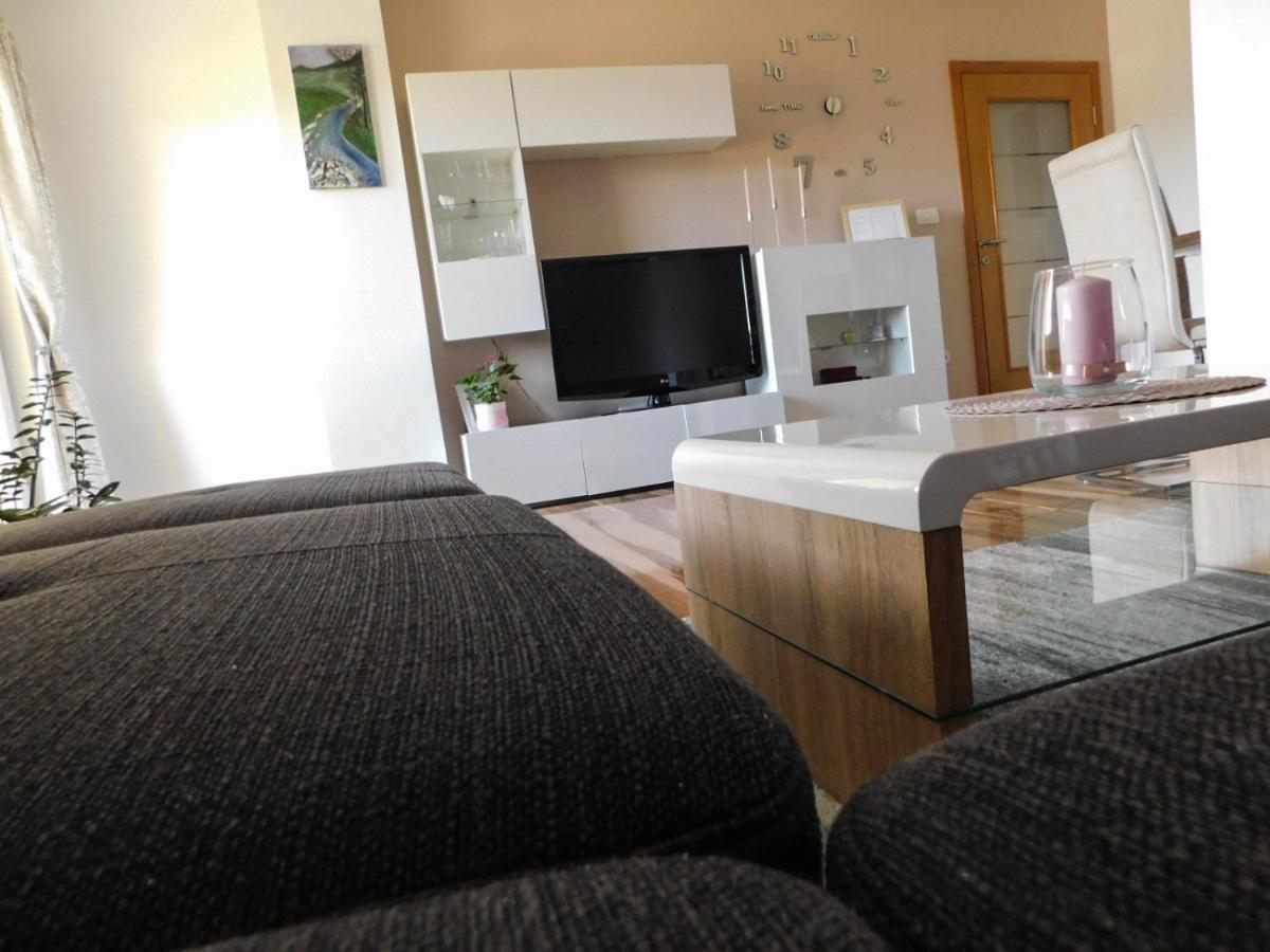 Apartman Lara Otočac Exteriér fotografie